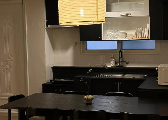 New Open 7-min Walk From Dmc Station, Airport Railroad Direct Line, Hongdae Entrance Station 1 Stop, 3 Bedrooms, 1 Bathroom
