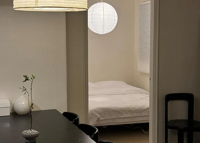 New Open 7-min Walk From Dmc Station, Airport Railroad Direct Line, Hongdae Entrance Station 1 Stop, 3 Bedrooms, 1 Bathroom
